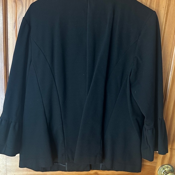 Alfani Women's Elegant Black Blouse - Picture 6 of 7